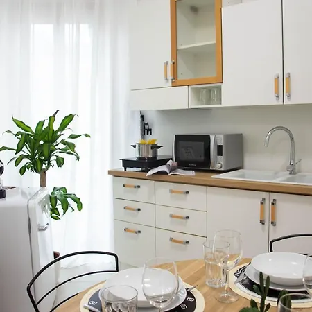 Apartment Ca' Fiore - Self Check-in, Central & Modern *